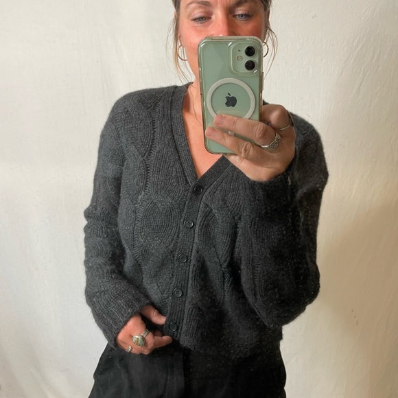 SABLYN JOLIE V-NECK CROPPED CABLE CASHMERE CARDIGAN - Picture 1 of 16